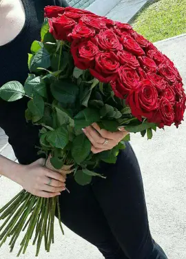 51 red roses