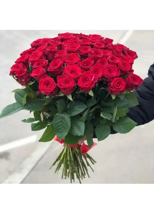 Bouquet of red roses