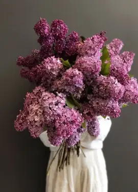 Giant bouquet of lilac