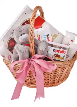 Basket “For your favorite sweet tooth”: