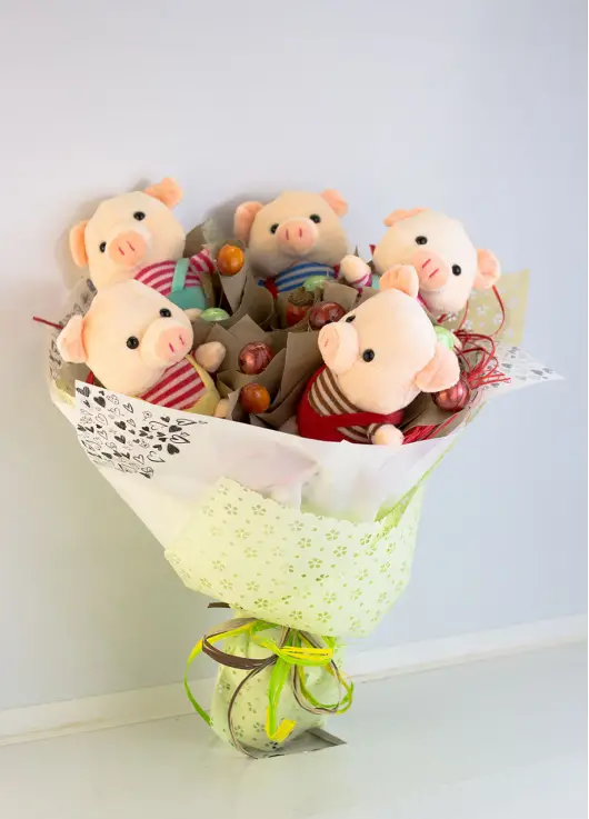 Bouquet from toys Sweet Pigs Bouquet from toys Sweet Pigs