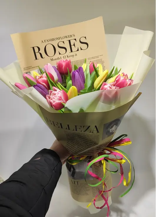 Bouquet of 25 mixed tulips (imported, Netherlands)