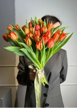 Bouquet of 35 orange tulips (imported, Netherlands)