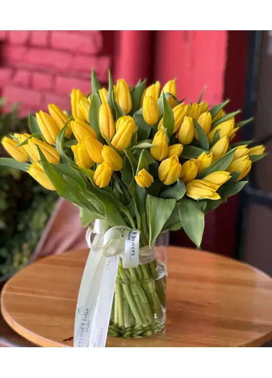 Bouquet of 75 yellow tulips (imported, Netherlands)