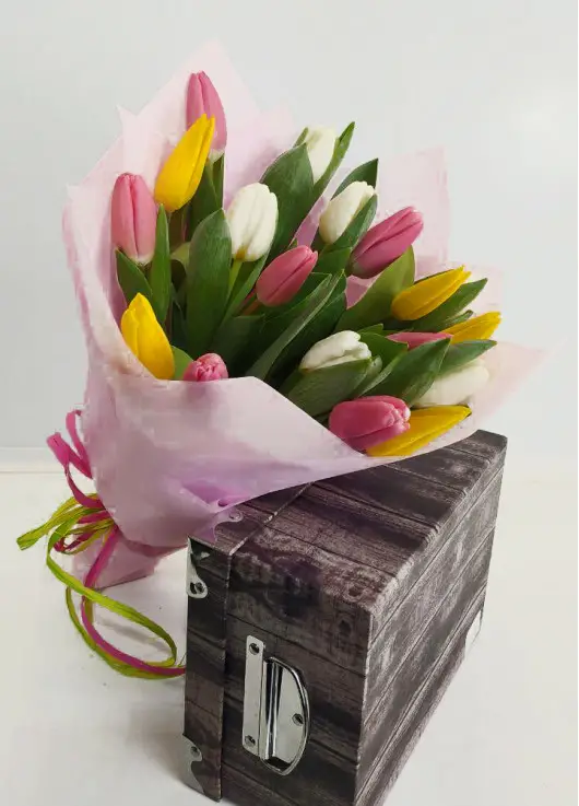 Bouquet of mix tulips